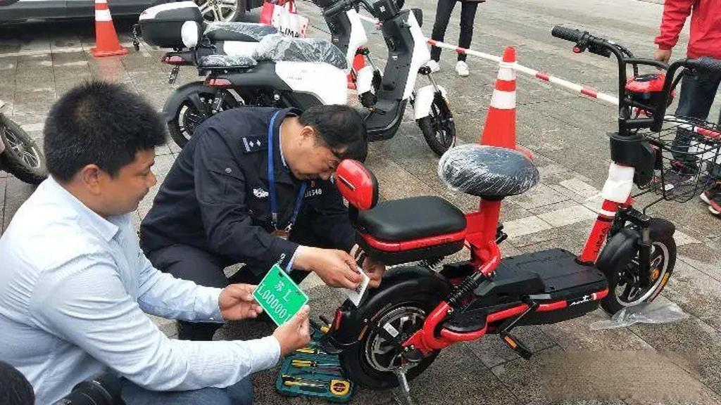 2024年,电动车、三轮车、四轮车上牌条件、流程明确!费用已确定