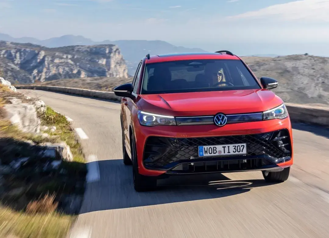 为中国市场升级后,全新途观l pro可能是最高端的大众紧凑型suv