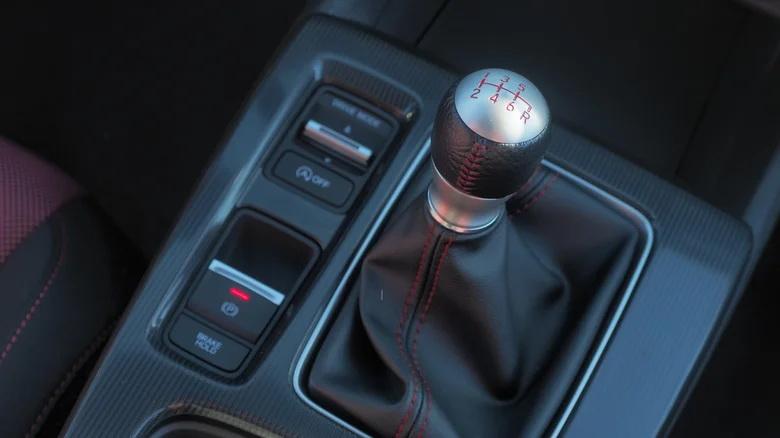 2025 款本田思域 si 评测:你真的不需要 type r