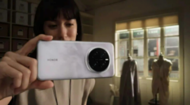 荣耀 magic 7 大气的外观,更强的ai,预计发布之后仍需抢购!