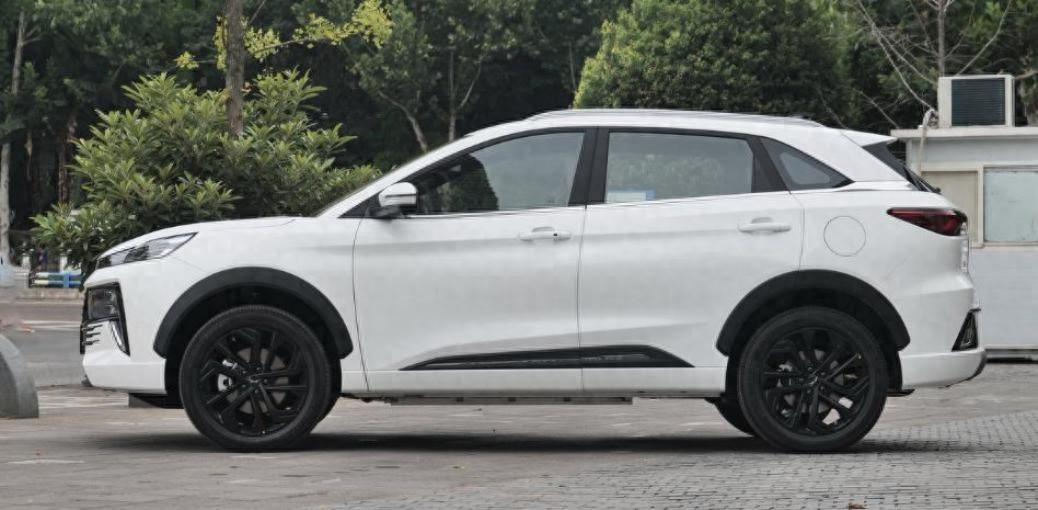 江汽集团-江淮 qx phev:智能混动的绿色出行新选择