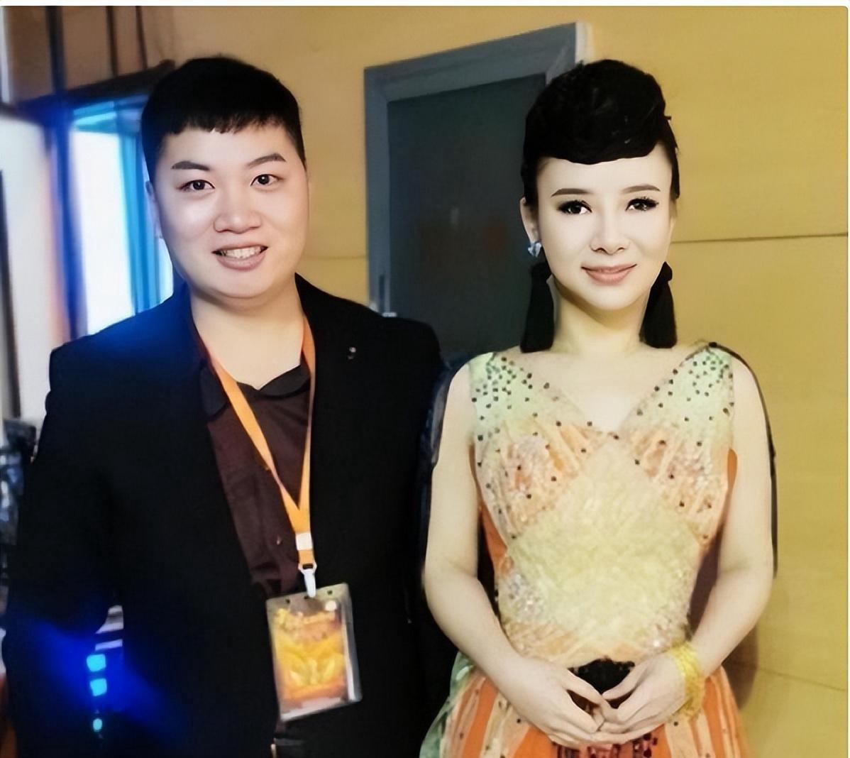 盲人歌手刘赛:6年前,不顾反对嫁到农村,如今丈夫成了她的骄傲