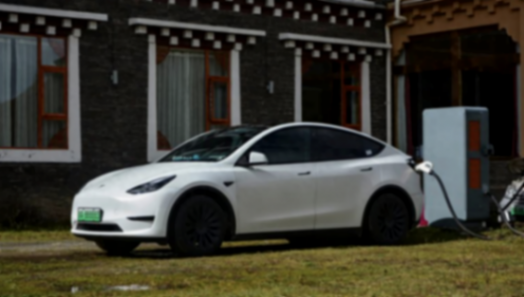 新款特斯拉model y谍照,主要是期待800km的续航