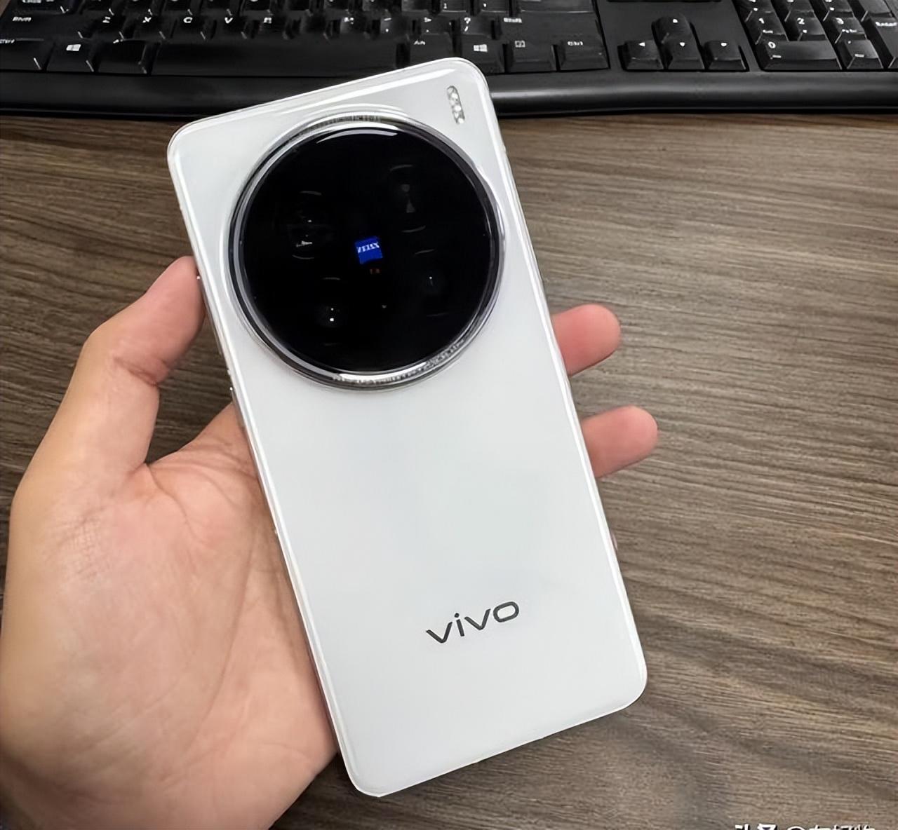看完全明白!oppofindx8pro和vivox200pro,谁更强呢?