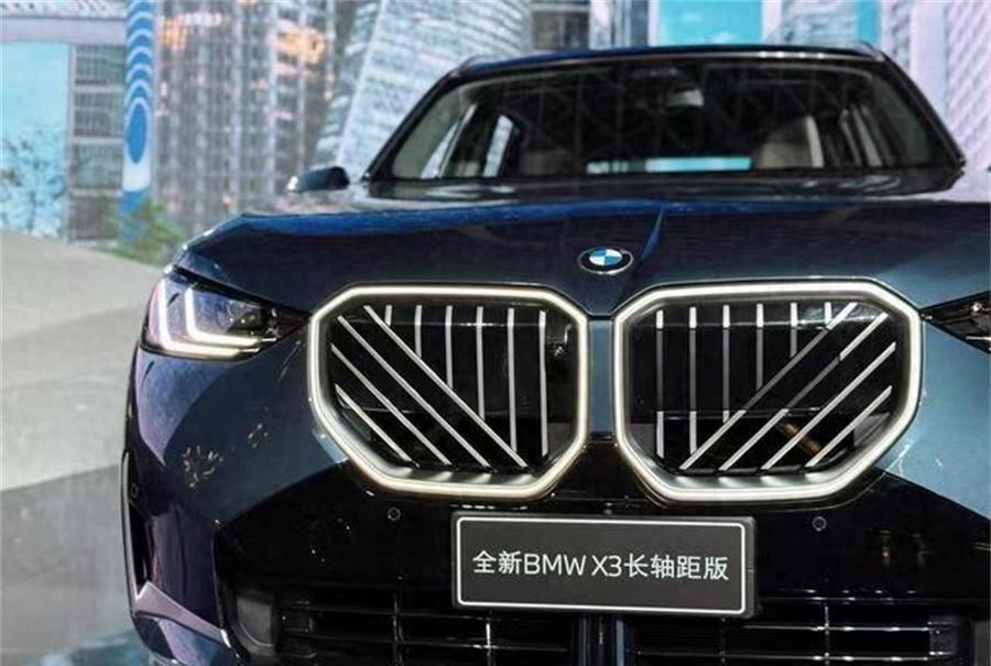 换装发光前格栅,全新一代宝马x3实车现身,内饰看齐5系