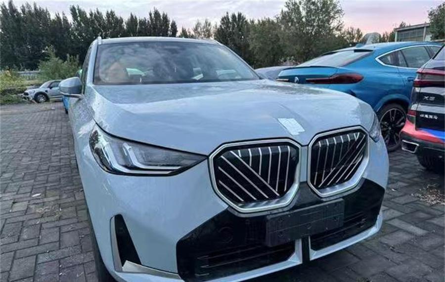 换装发光前格栅,全新一代宝马x3实车现身,内饰看齐5系