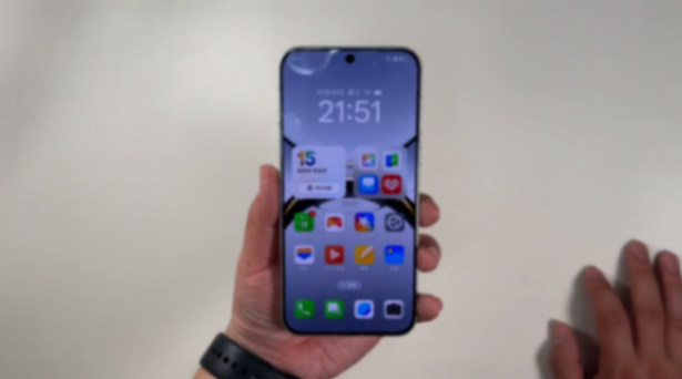 做工不错,手感很好,零售版oppo find x8开箱上手