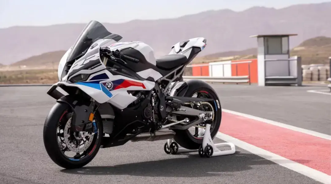 宝马s1000rr、s1000r新款上市,m系列同步更新,马力更大了