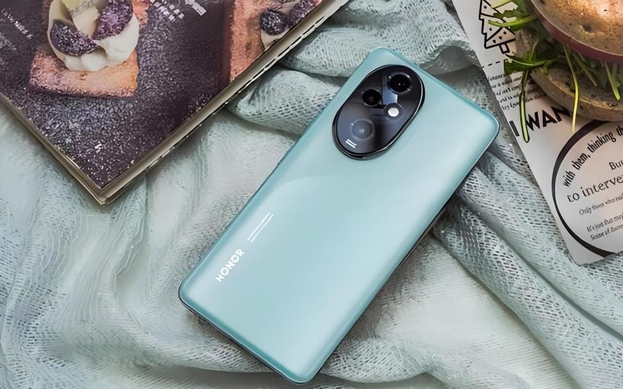从2999元跌至1909元,四曲屏 三主摄 5200mah,荣耀旗舰快速清仓
