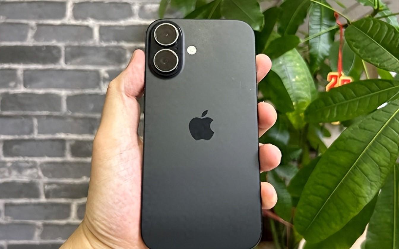 苹果iphone16使用30天感受:五大优点 两大缺点,综合体验出众